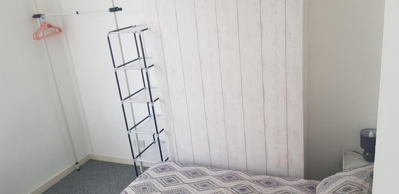 Room In A Shared House! Liverpool Esterno foto